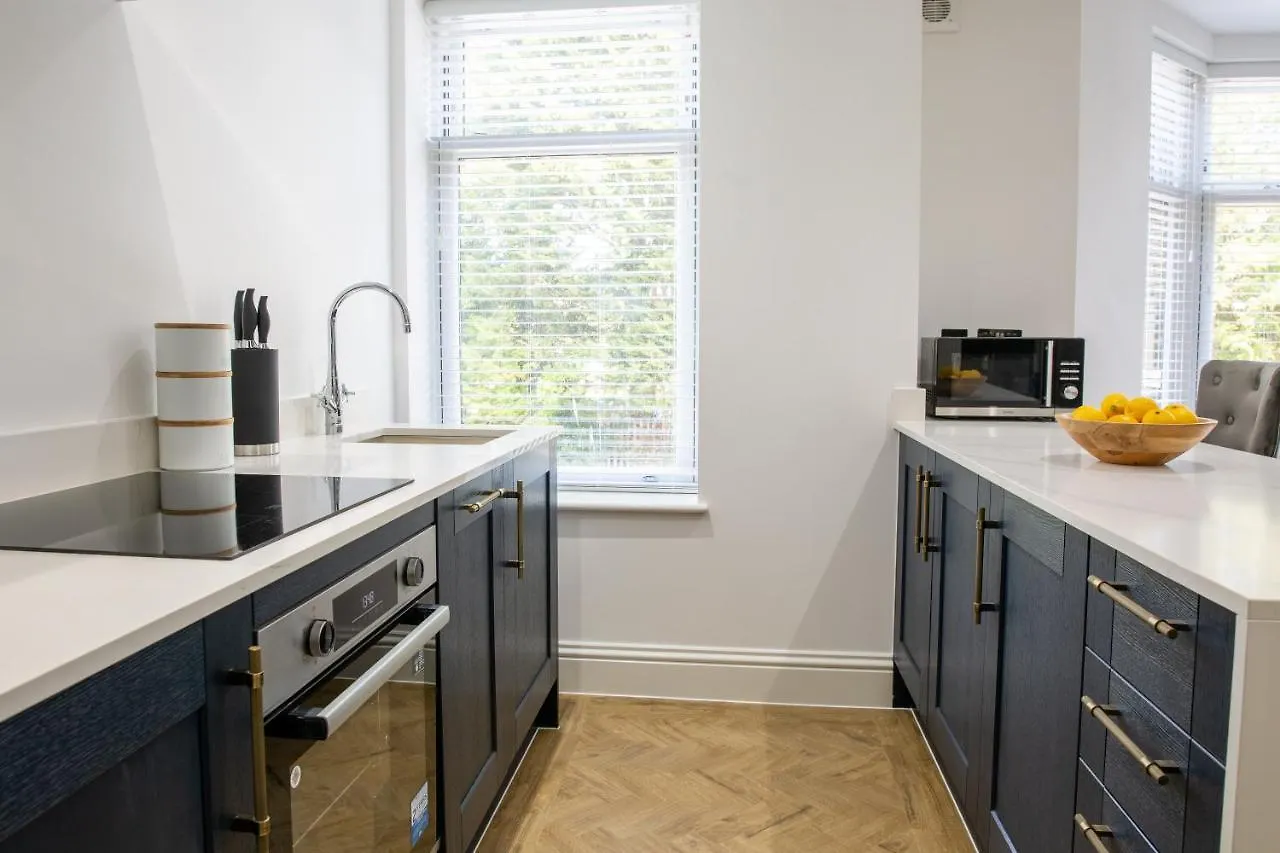 Designer Cardiff Apartments 0*,  영국