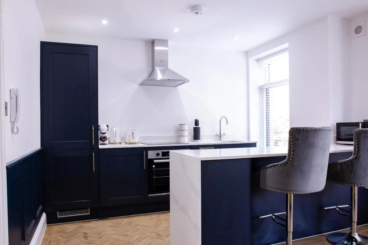 Designer Cardiff Apartments 0*,  영국