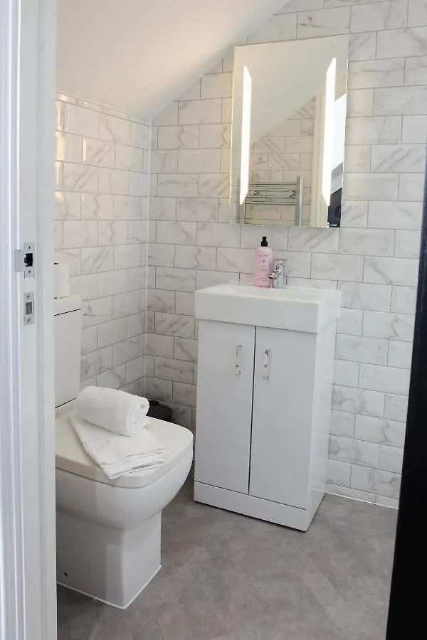 Designer Cardiff Apartments 0*,  영국